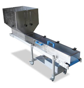 injection machine extraction conveyor belt